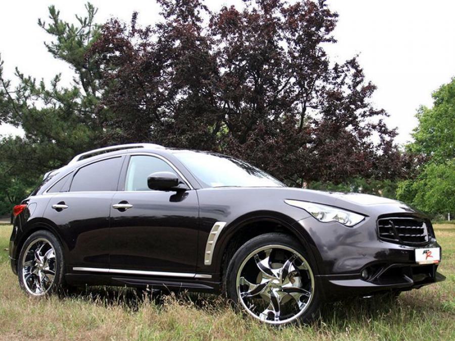  Infiniti FX35 by Met-R 2010 года  (фото 5 из 8)